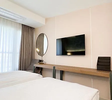 Hotel Ramada Encore By Wyndham Selcuklu 3*