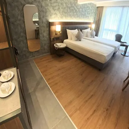 Ramada Encore By Wyndham Selcuklu Hotel 3*