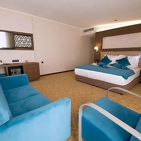 Отель Ramada Encore By Wyndham Selcuklu 3*