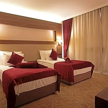 Ramada Encore By Wyndham Selcuklu Отель 3*