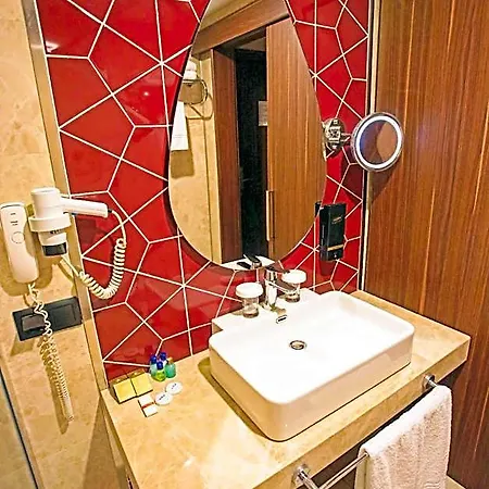 Отель Ramada Encore By Wyndham Selcuklu