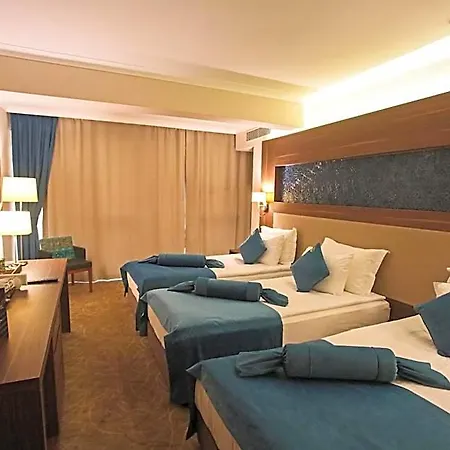 Отель Ramada Encore By Wyndham Selcuklu