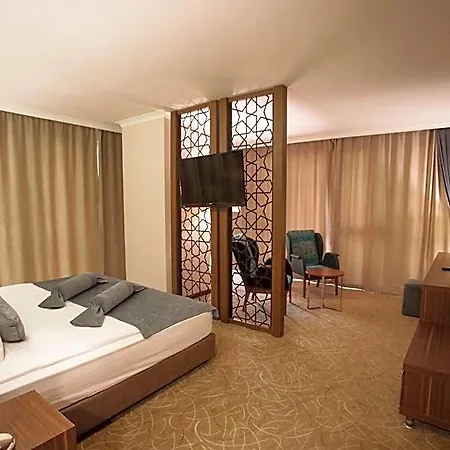 Ramada Encore By Wyndham Selcuklu Конья