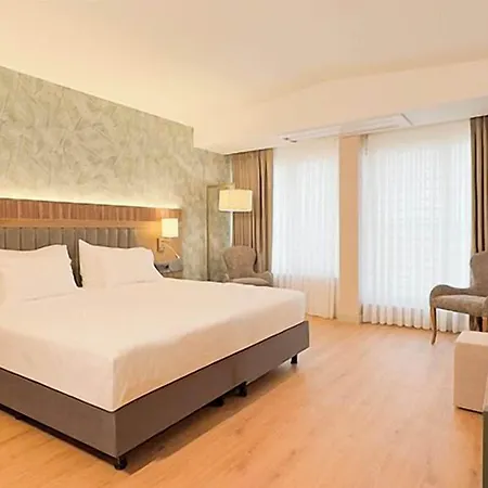 Ramada Encore By Wyndham Selcuklu