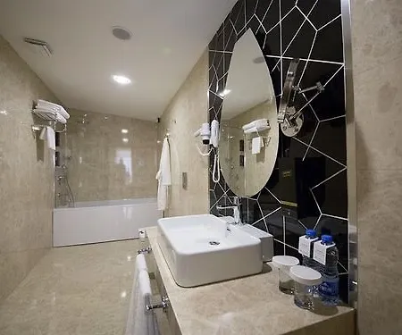 Hotel Ramada Encore By Wyndham Selcuklu 3*