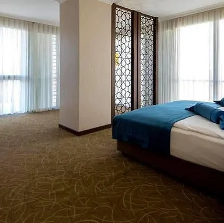 Ramada Encore By Wyndham Selcuklu